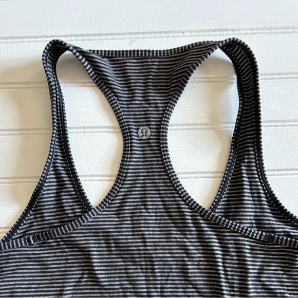 LULULEMON womens size 6 stripped racer back tank top - Picture 6 of 9